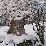 Konukevi Lo Scoiattolo Nebbiu